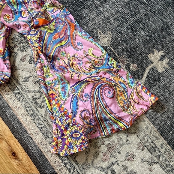 Luli Fama NWOT Pinkin About You Pink Paisley Crop Top Medium - Picture 6 of 9